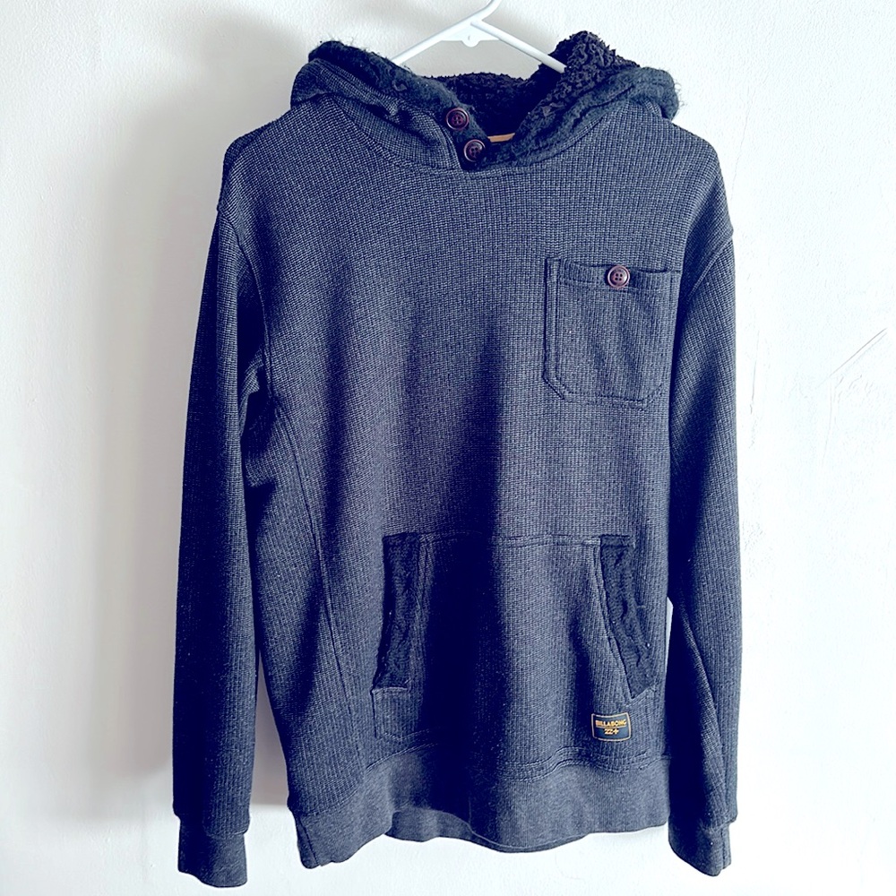 Billabong Hudson men’s hoodie w/ buttons on collar. Size medium, soft and warm.